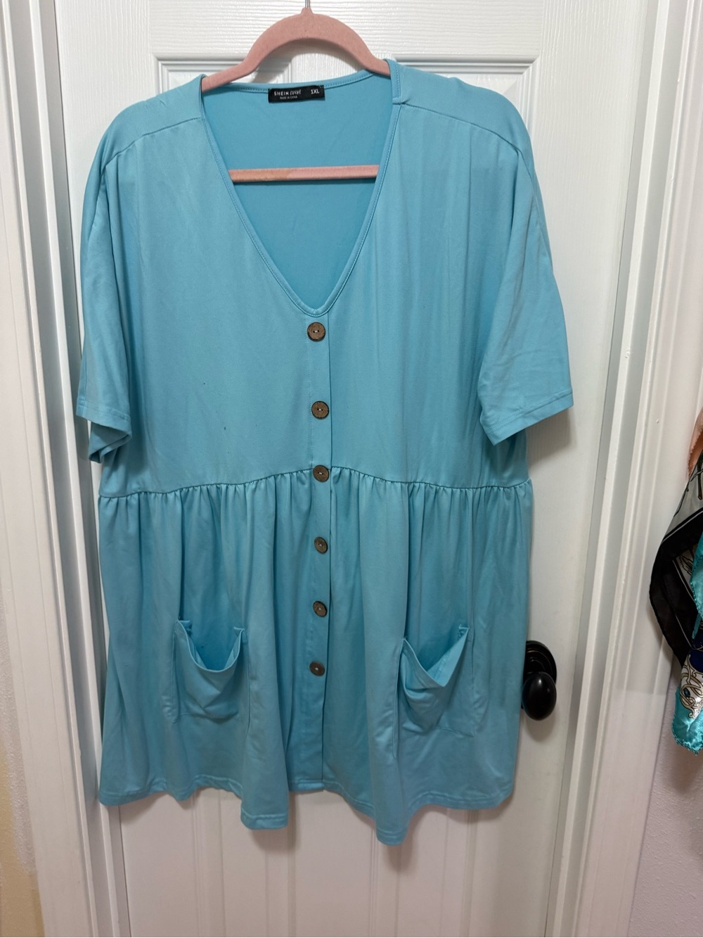 SHEIN Light Blue Button-Front V-Neck Tunic with Pockets